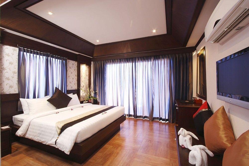 โรงแรมรายาบุรี โฮเต็ล ป่าตอง 3* Patong