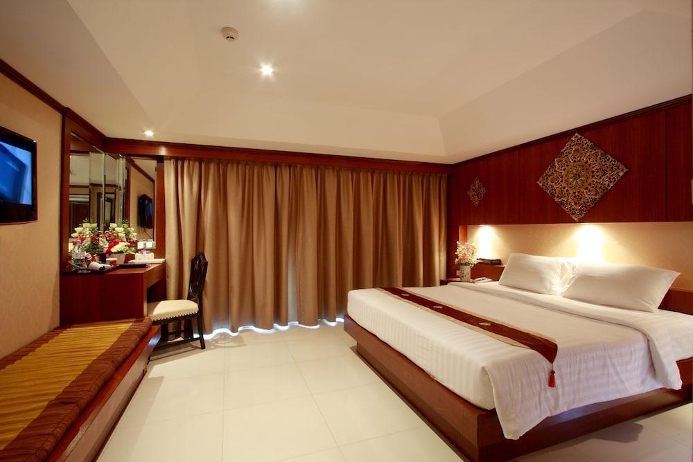 โรงแรมรายาบุรี โฮเต็ล ป่าตอง โรงแรม 3*