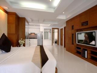 โรงแรมรายาบุรี โฮเต็ล ป่าตอง โรงแรม Patong