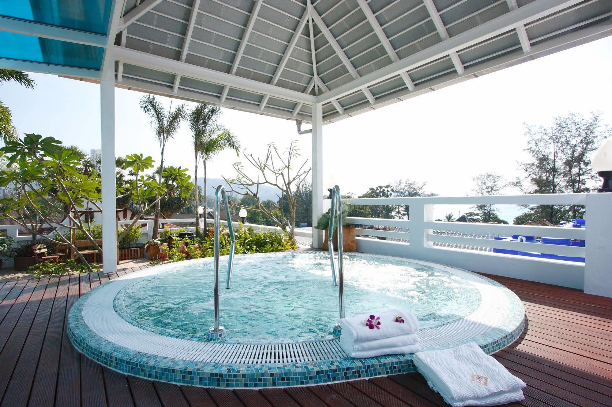 โรงแรมรายาบุรี โฮเต็ล ป่าตอง 3* Patong