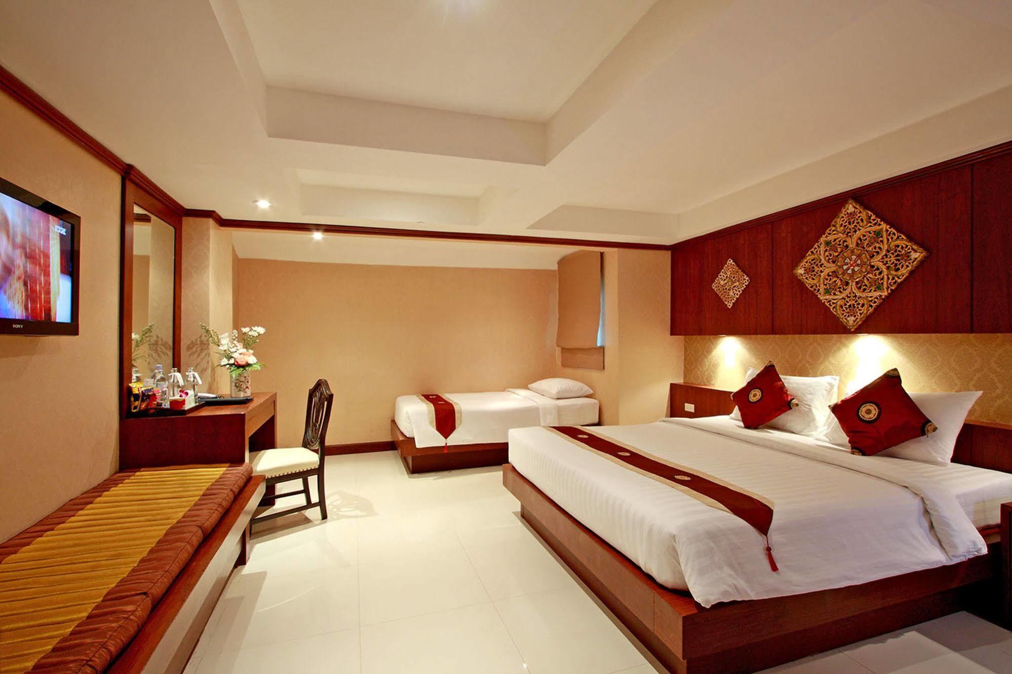 โรงแรม โรงแรมรายาบุรี โฮเต็ล ป่าตอง